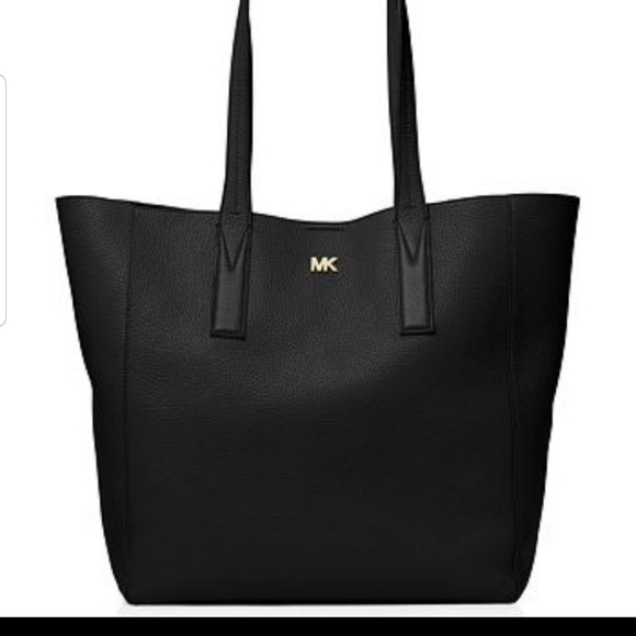 COPY - Michael Kors Junie Large Pebbled Leather T… - Picture 1 of 9